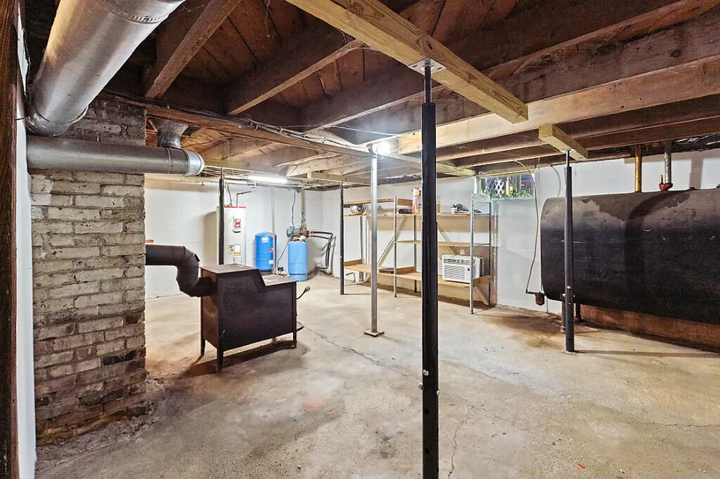 1278 Naples Road Harrison ME 04040