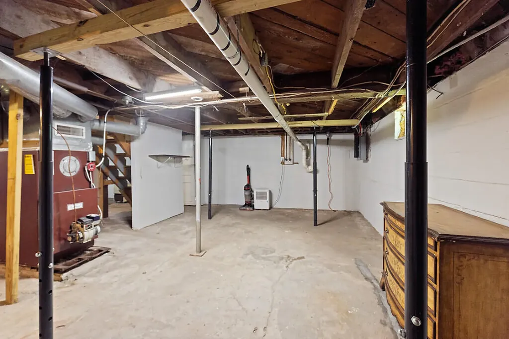 1278 Naples Road Harrison ME 04040