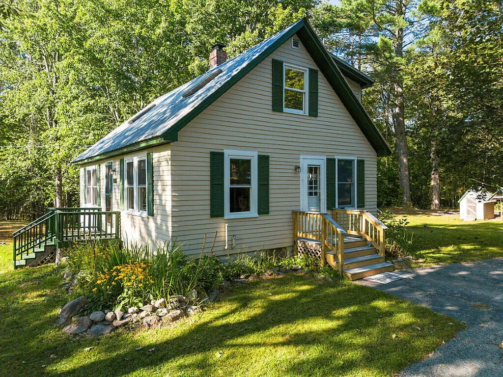 1278 Naples Road Harrison ME 04040
