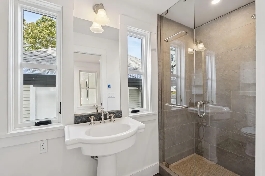 33 Turner Street Portland ME 04101