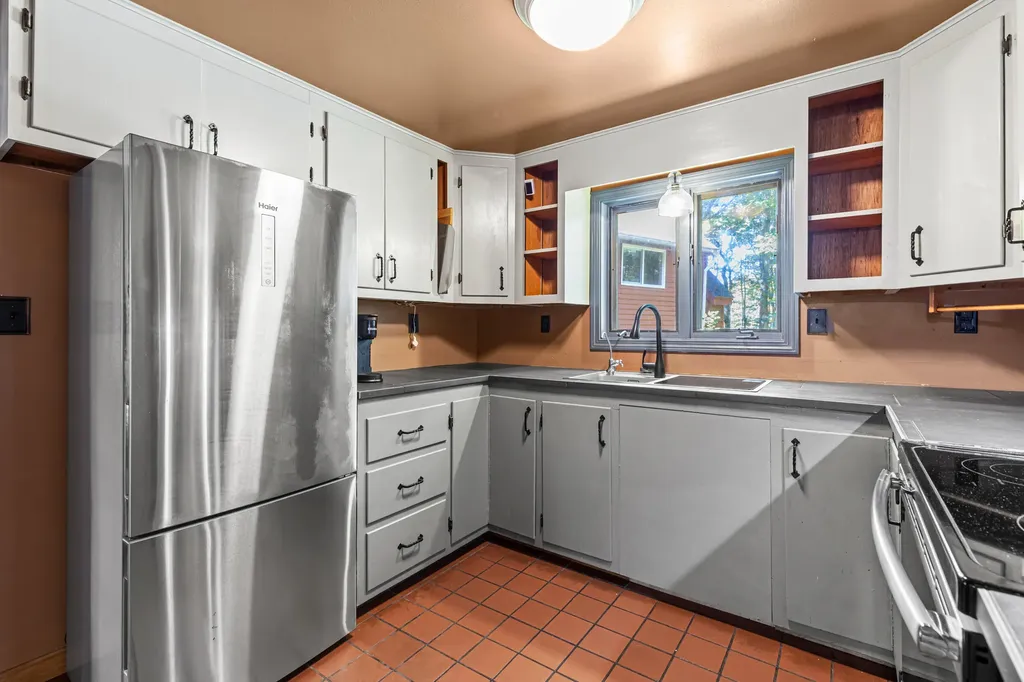 52 Perimeter Avenue Standish ME 04084