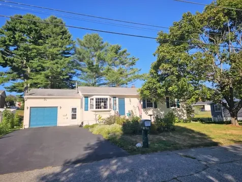 10 Swale Lane Lewiston ME 04240