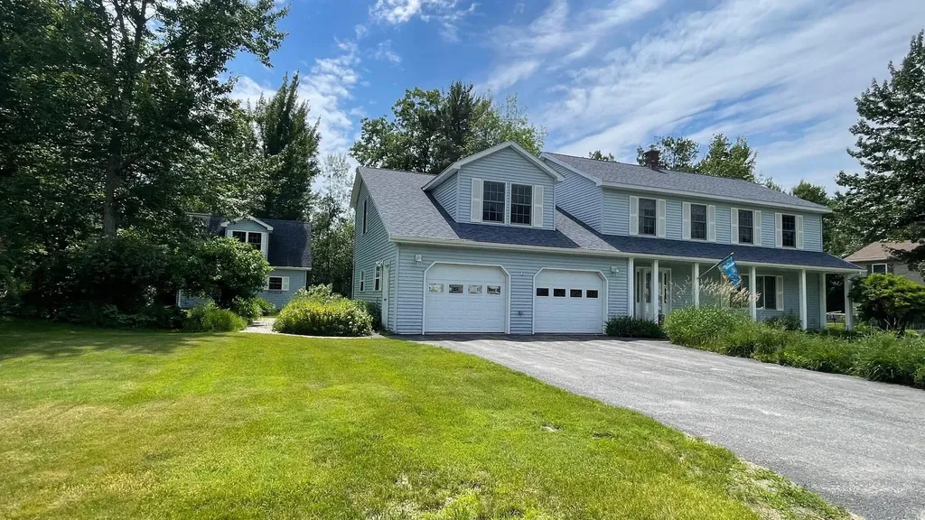 25 Lynn Avenue Brewer ME 04412