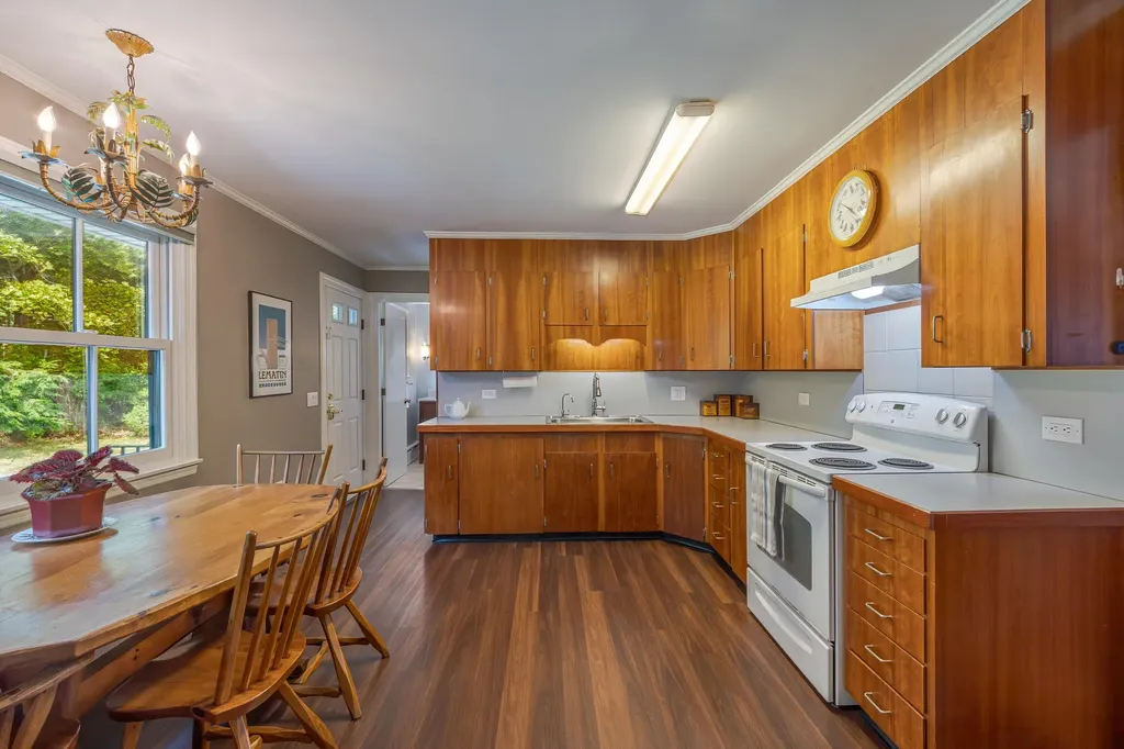 35 Maple Street Ellsworth ME 04605