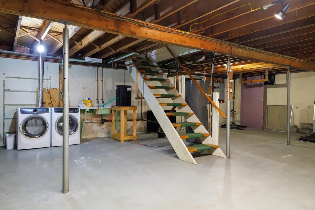 35 Maple Street Ellsworth ME 04605