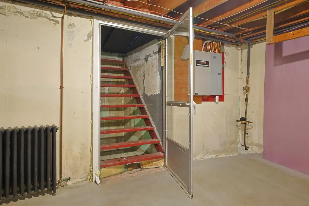 35 Maple Street Ellsworth ME 04605