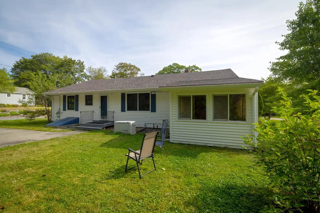 35 Maple Street Ellsworth ME 04605