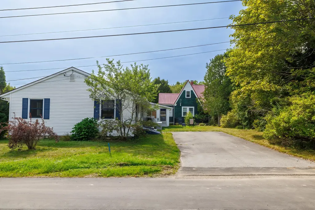 35 Maple Street Ellsworth ME 04605
