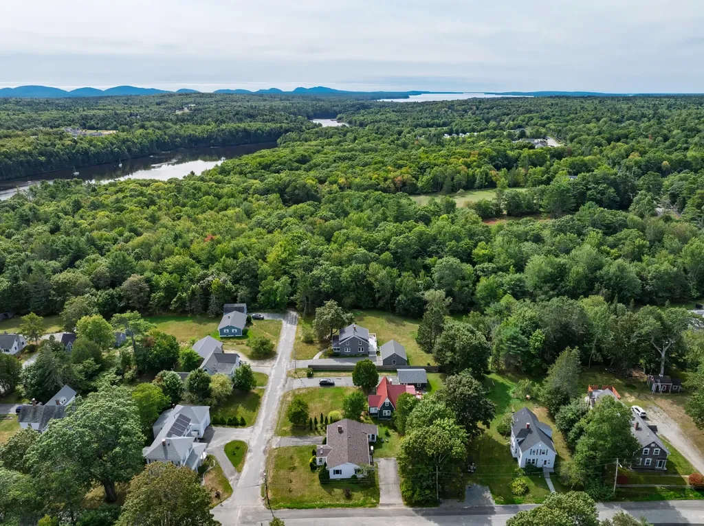 35 Maple Street Ellsworth ME 04605