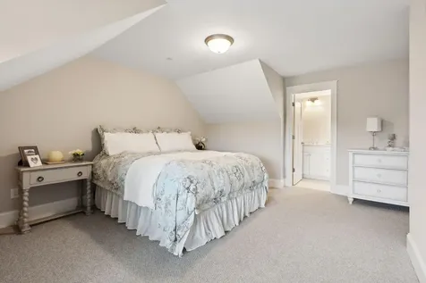 193 Falcon Crest Drive Gorham ME 04038