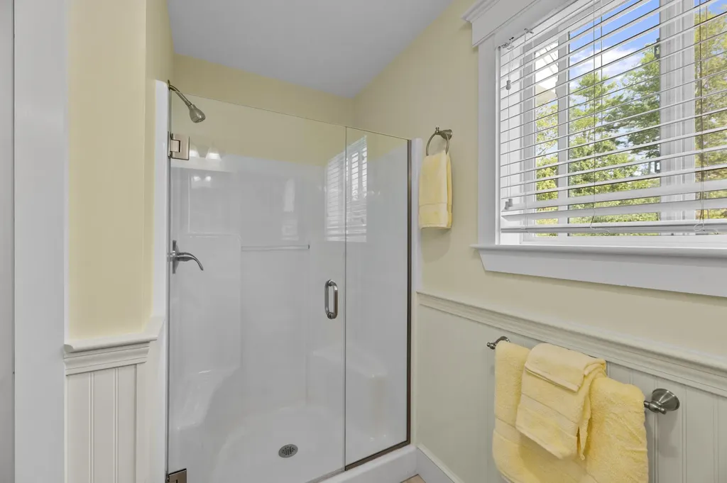 11 Island Lane Edgecomb ME 04556