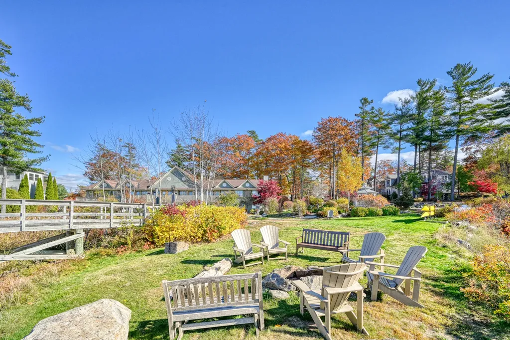 11 Island Lane Edgecomb ME 04556