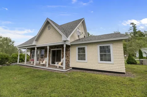11 Island Lane Edgecomb ME 04556