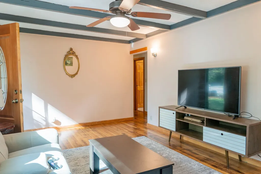 471 Duck Pond Road Westbrook ME 04092