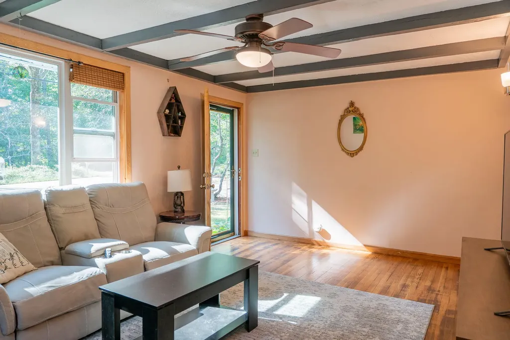 471 Duck Pond Road Westbrook ME 04092