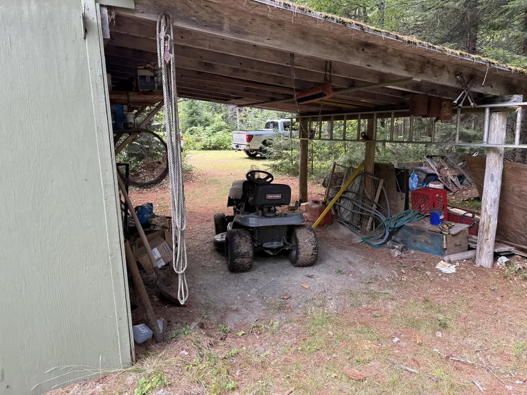 8 Wesson Lane Macwahoc Plt ME 04451