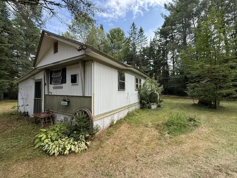 8 Wesson Lane Macwahoc Plt ME 04451