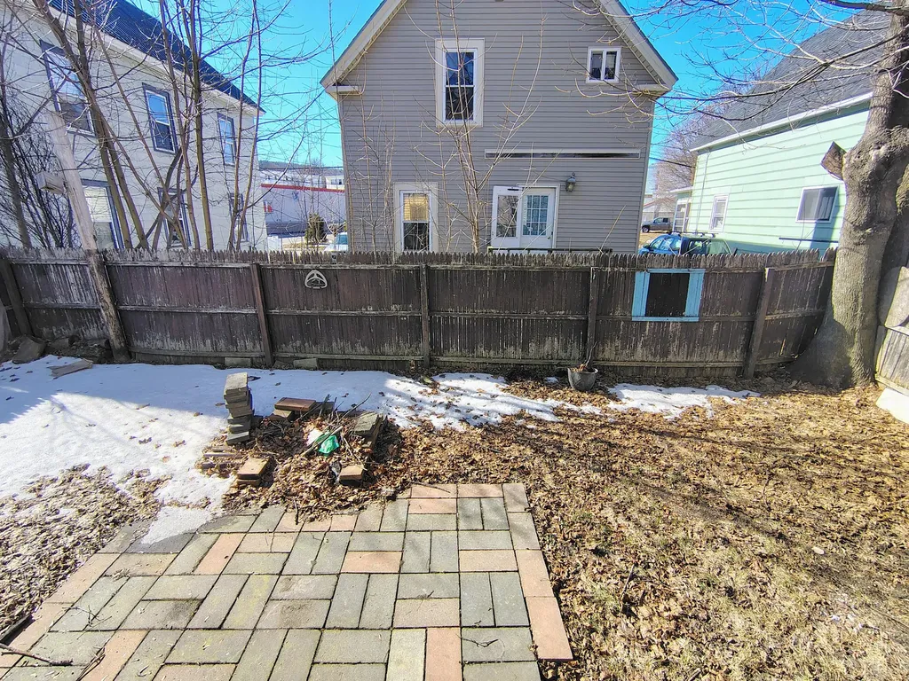 10 Rangeley Place Rumford ME 04276