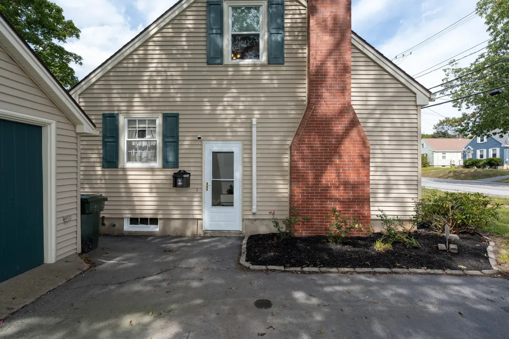 124 Westbrook Street South Portland ME 04106