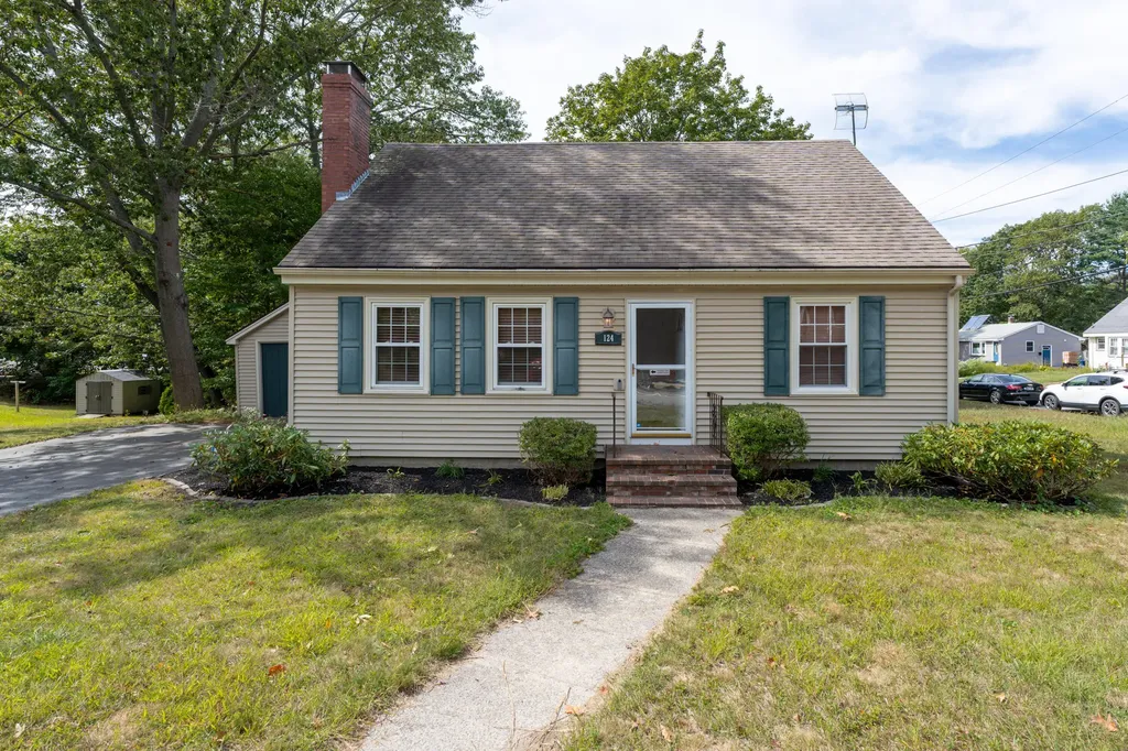 124 Westbrook Street South Portland ME 04106