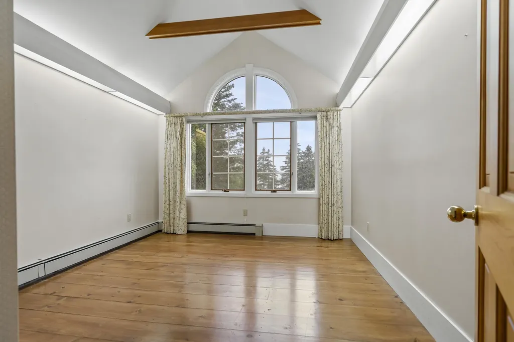 28 Orne Lane Cushing ME 04563