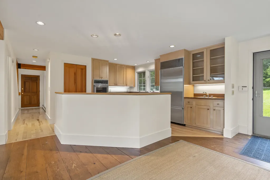 28 Orne Lane Cushing ME 04563