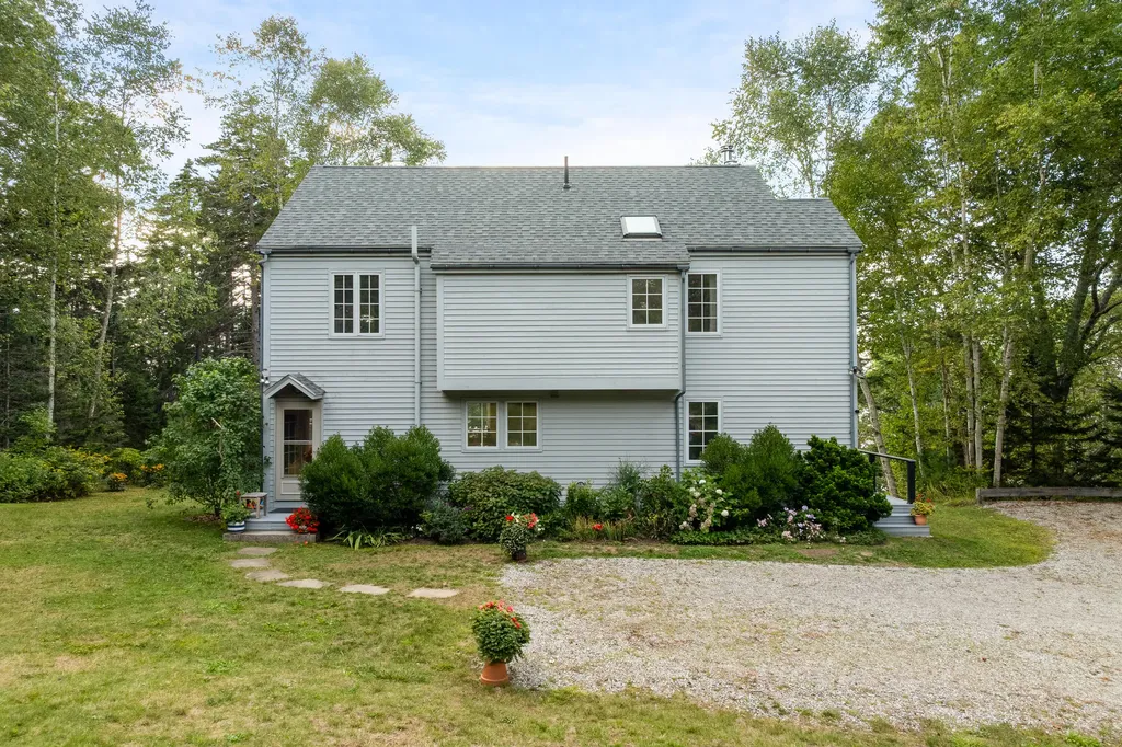 28 Orne Lane Cushing ME 04563