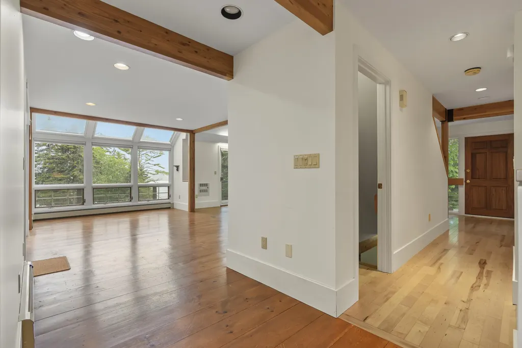28 Orne Lane Cushing ME 04563