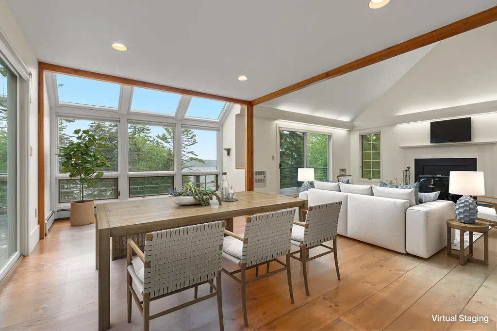 28 Orne Lane Cushing ME 04563