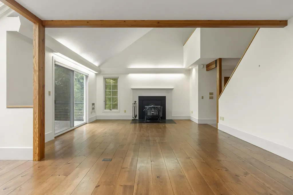 28 Orne Lane Cushing ME 04563