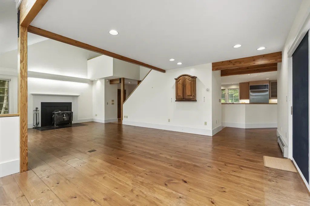 28 Orne Lane Cushing ME 04563