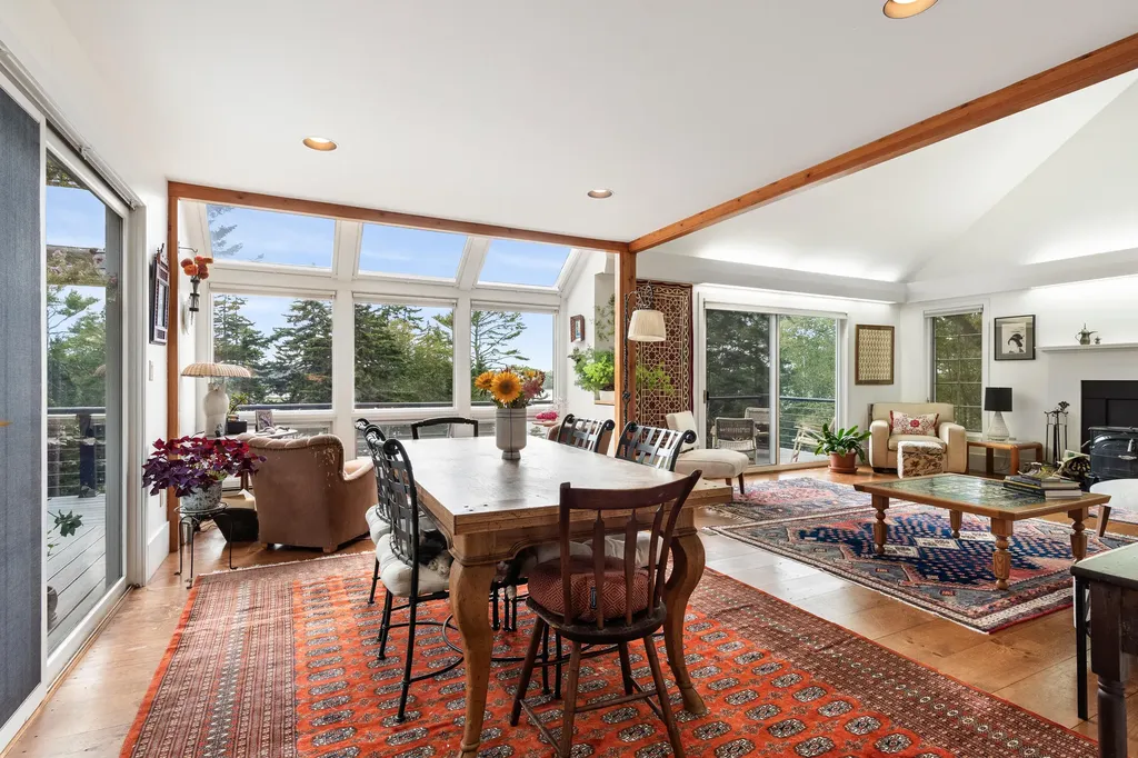 28 Orne Lane Cushing ME 04563