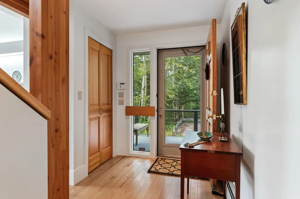 28 Orne Lane Cushing ME 04563