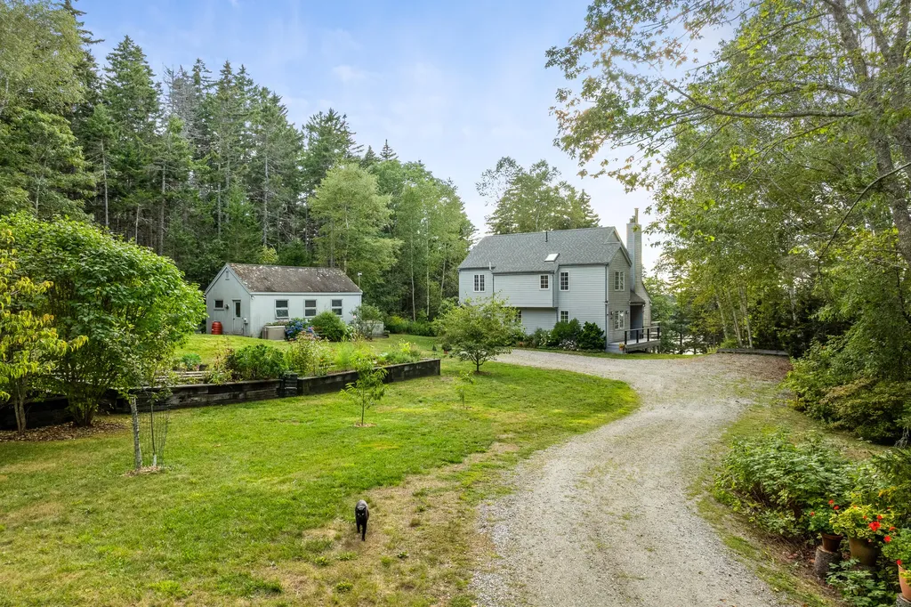 28 Orne Lane Cushing ME 04563