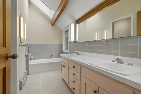 28 Orne Lane Cushing ME 04563