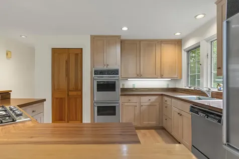 28 Orne Lane Cushing ME 04563