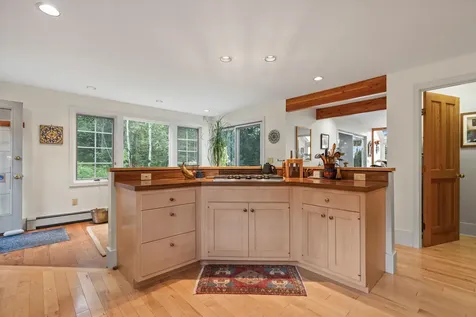 28 Orne Lane Cushing ME 04563