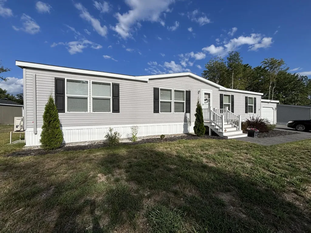 26 Stanley Drive Lisbon ME 04250