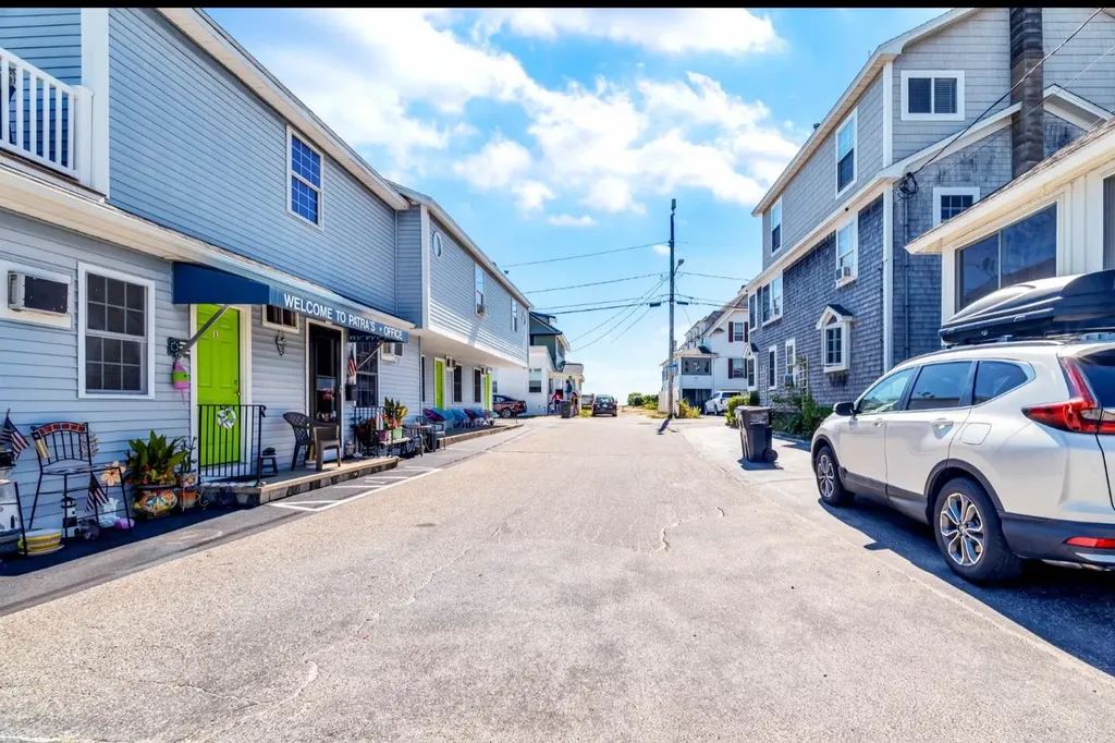 185 E Grand Avenue Old Orchard Beach ME 04064