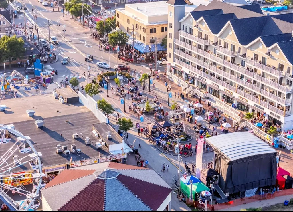 185 E Grand Avenue Old Orchard Beach ME 04064
