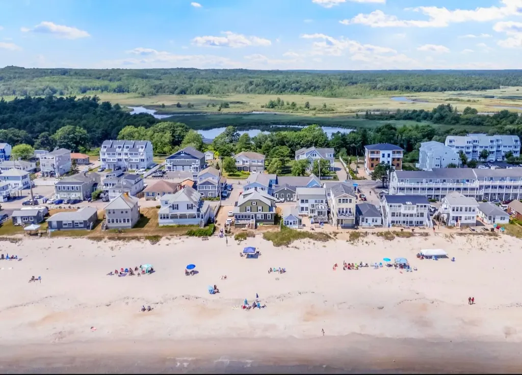185 E Grand Avenue Old Orchard Beach ME 04064