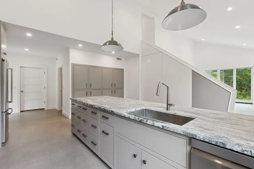 5 Mattie Lane Durham ME 04222