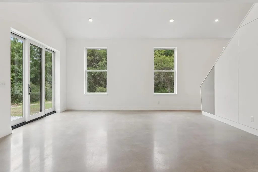 5 Mattie Lane Durham ME 04222