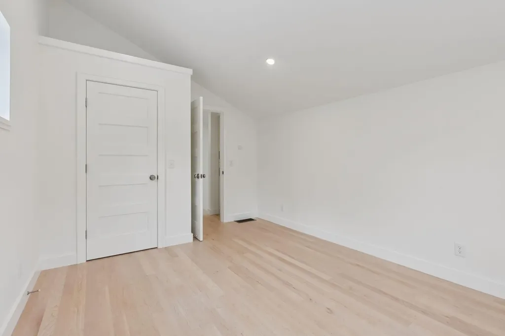 5 Mattie Lane Durham ME 04222