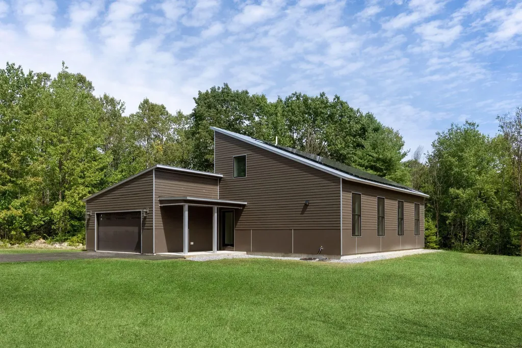 5 Mattie Lane Durham ME 04222