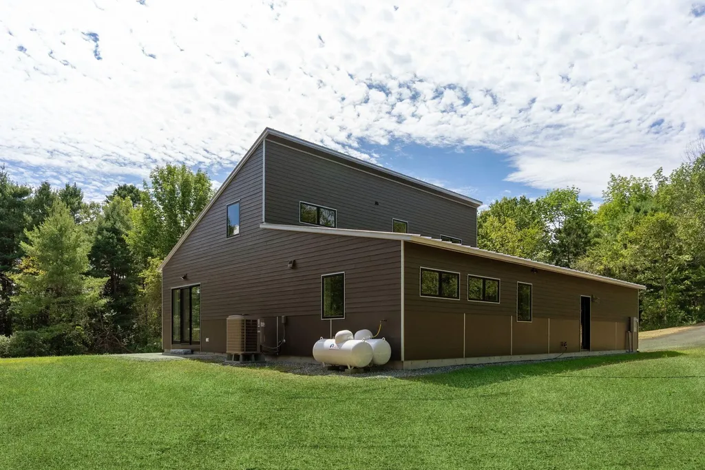 5 Mattie Lane Durham ME 04222