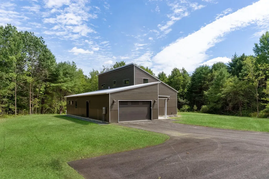 5 Mattie Lane Durham ME 04222
