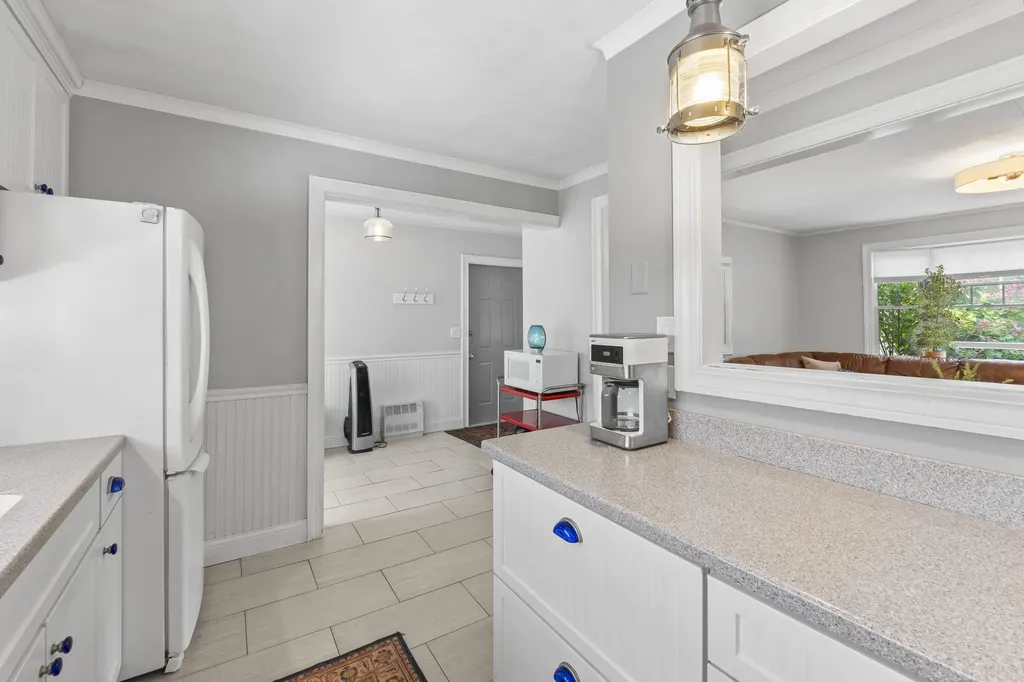 10 Cheverus Road Cape Elizabeth ME 04107