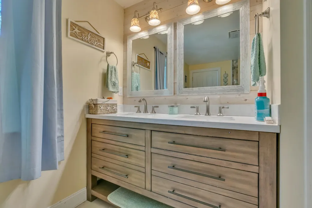 16 Danylle Drive Limington ME 04049