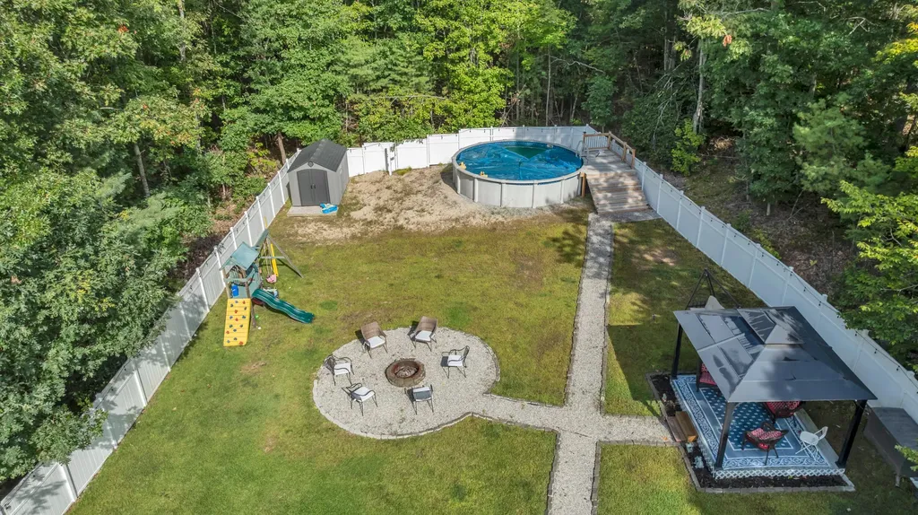 16 Danylle Drive Limington ME 04049